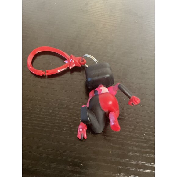 Steven Universe Garnet Keychain Red Star Ring 5" Figure - Picture 2 of 3